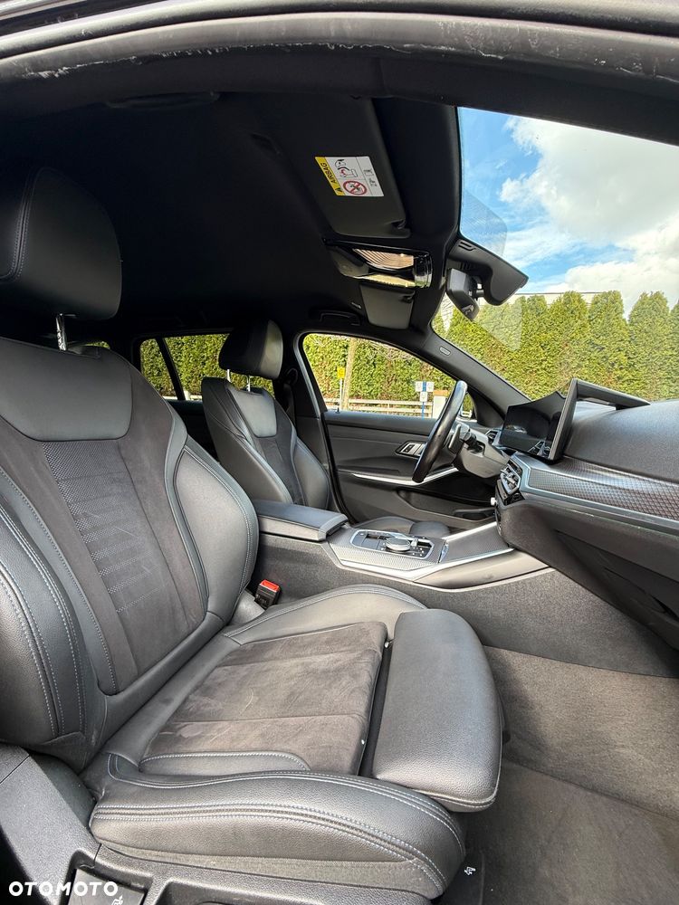 BMW Seria 3 320d xDrive Sport Line - 26