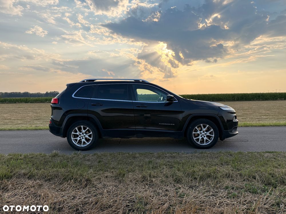 Jeep Cherokee 2.0 MJD 4x2 Longitude - 4