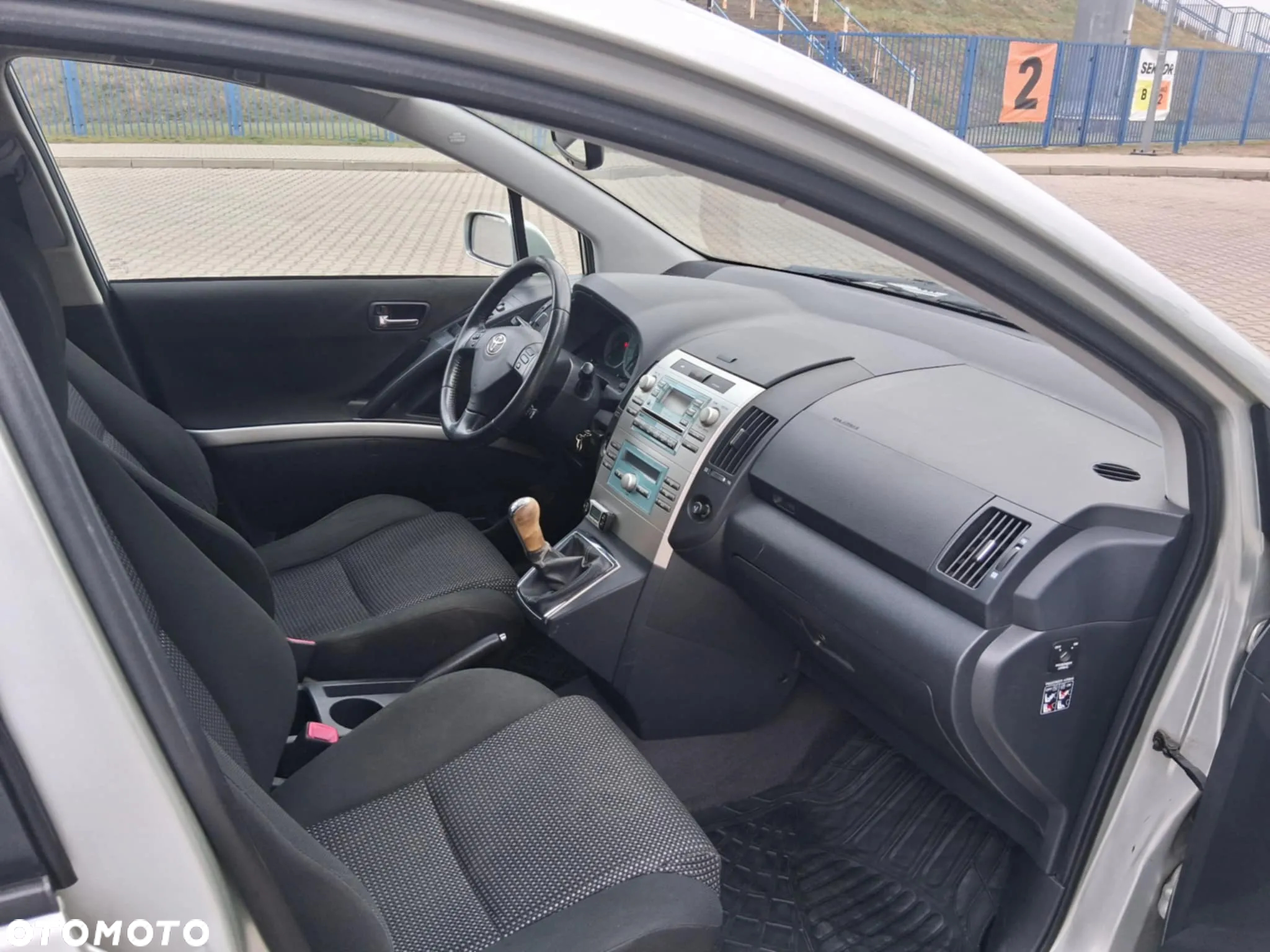 Toyota Corolla Verso - 11