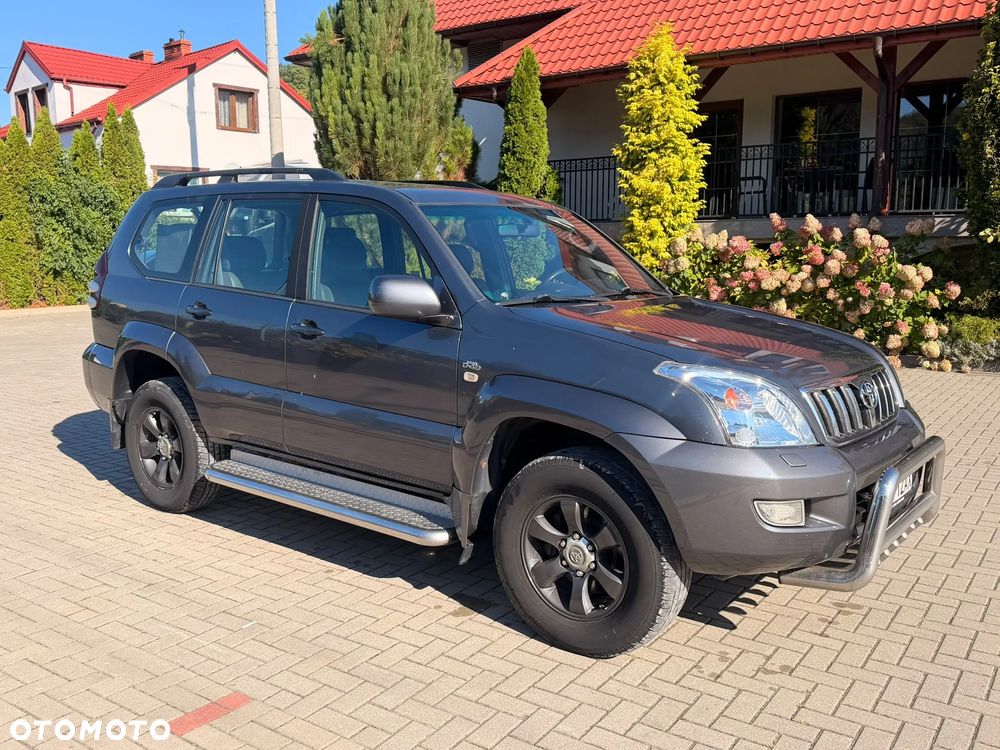 Toyota Land Cruiser - 7