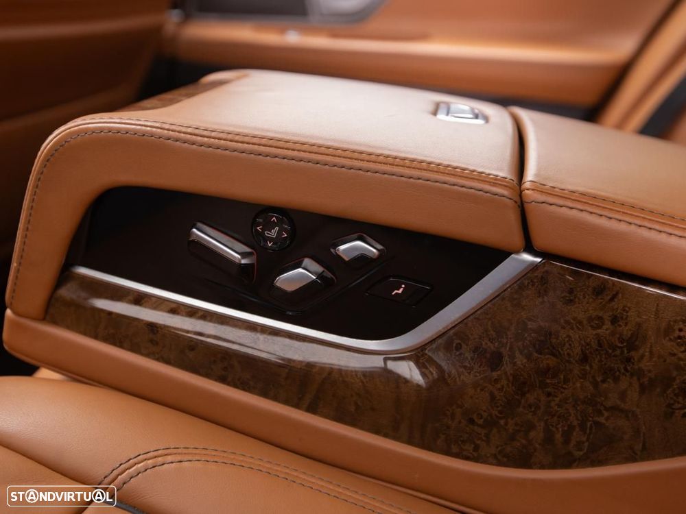 BMW 740 - 26