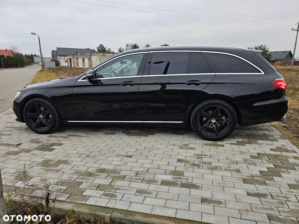 Mercedes-Benz Klasa E 220 d 9G-TRONIC Exclusive - 18