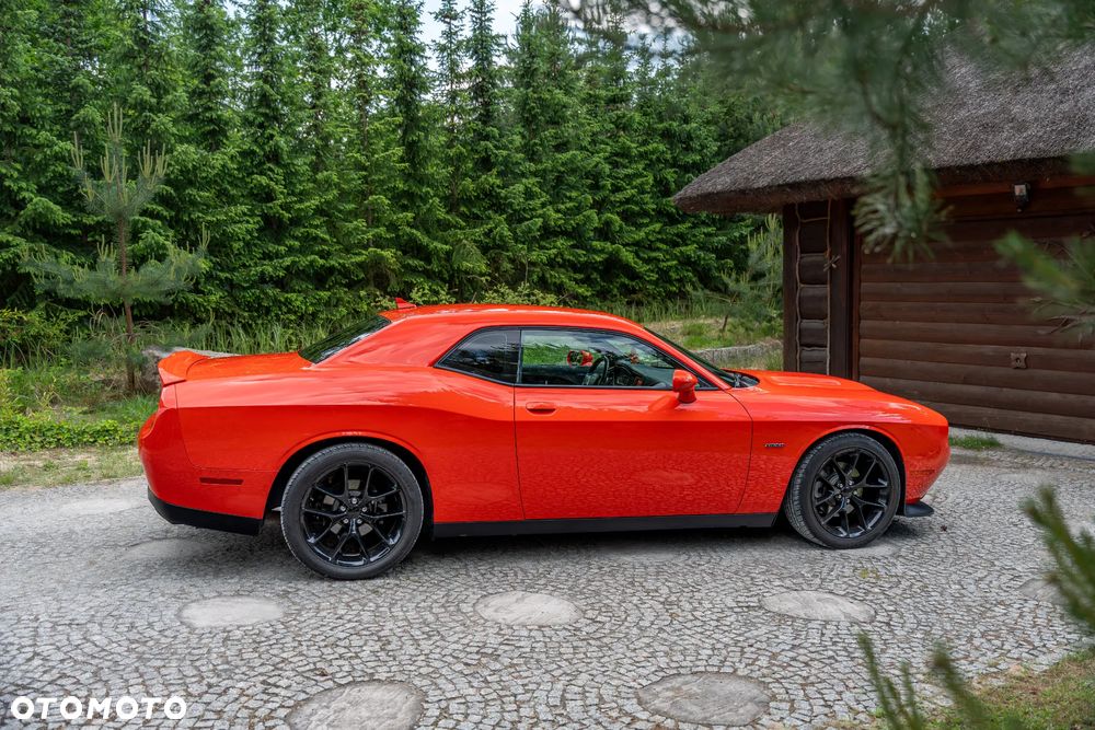 Dodge Challenger 5.7 R/T - 8