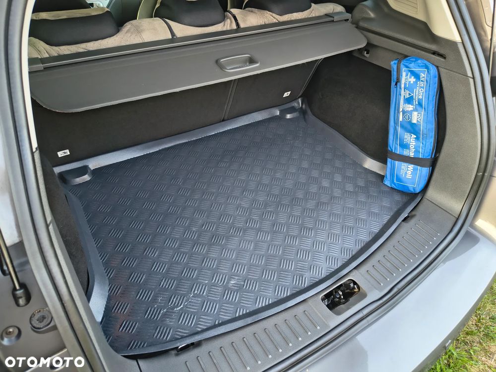 Ford Kuga 2.0 TDCi 4x4 Champions Edition - 18