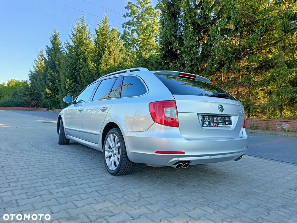 Skoda Superb 3.6 V6 4x4 DSG Elegance - 6