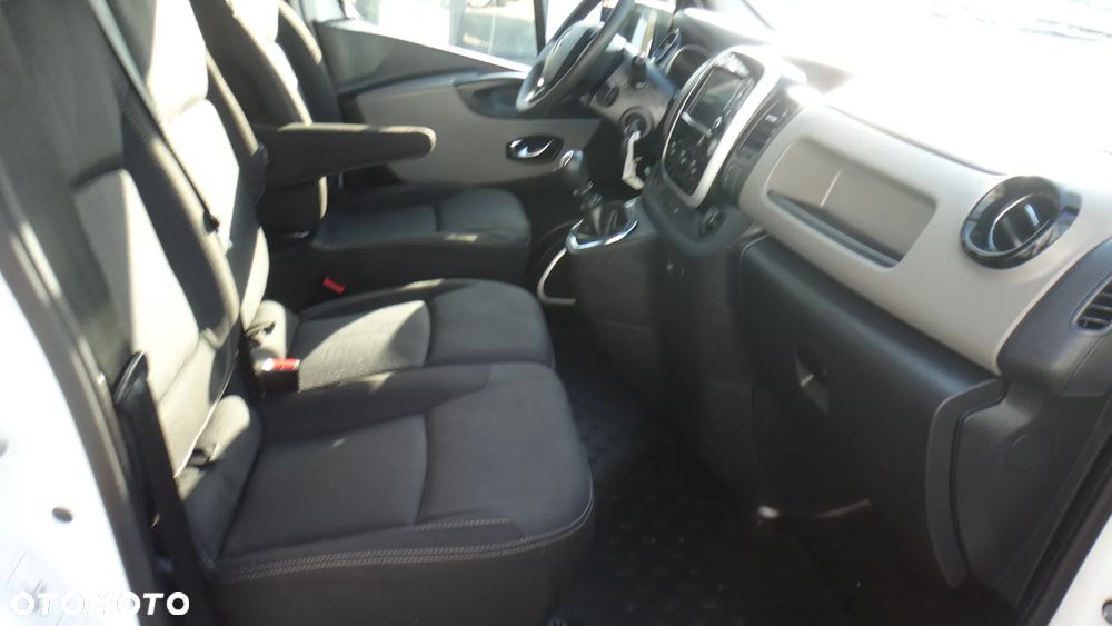 Renault Trafic - 8