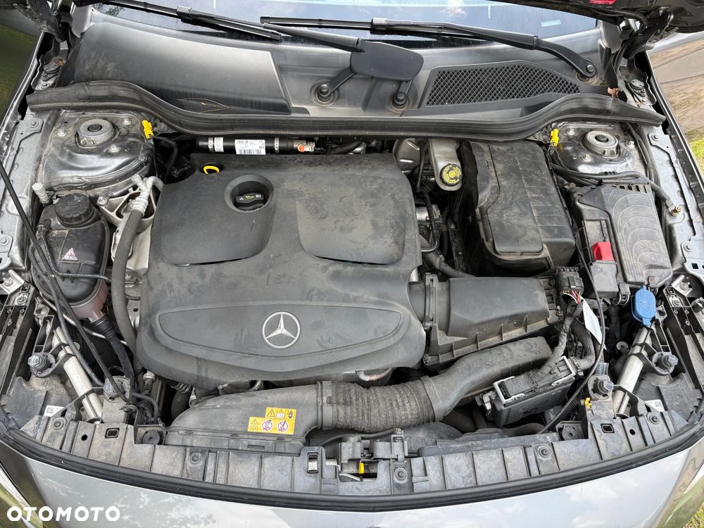 Mercedes-Benz GLA - 17