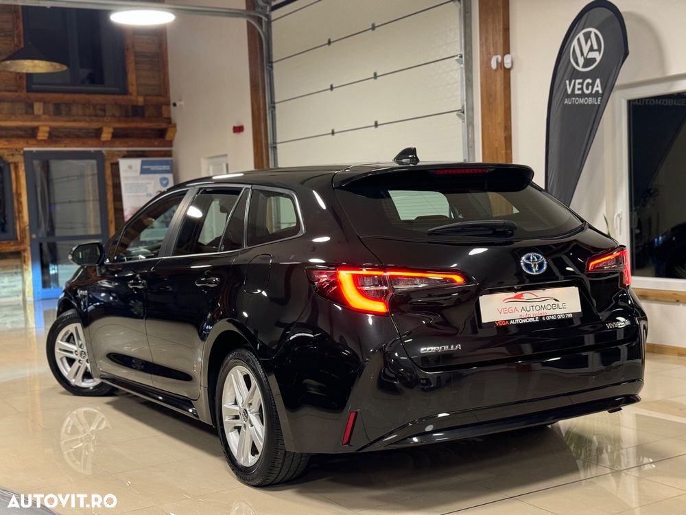 Toyota Corolla 1.8 Hybrid Comfort - 4