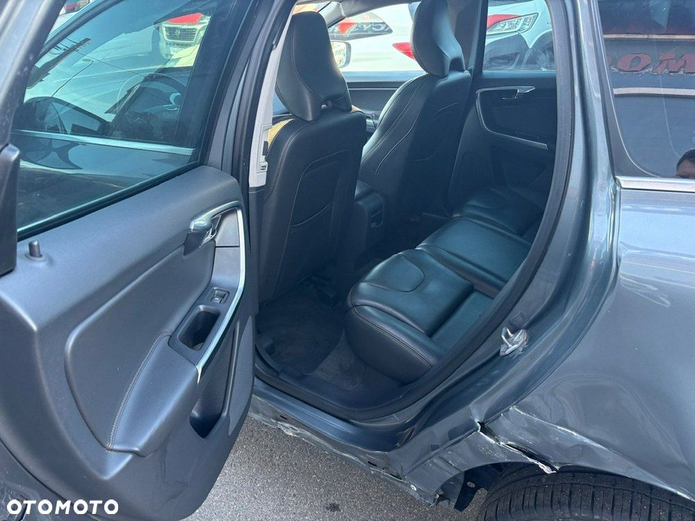 Volvo XC 60 D4 AWD Geartronic Momentum - 20
