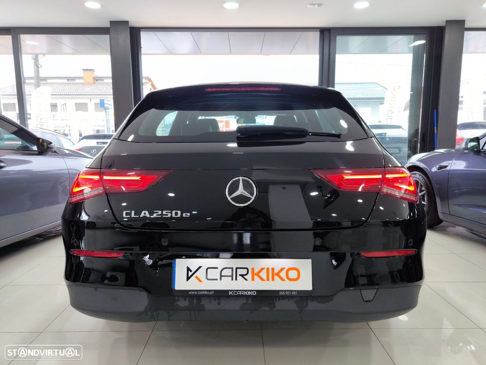Mercedes-Benz CLA 250 e Shooting Brake Progressive - 4