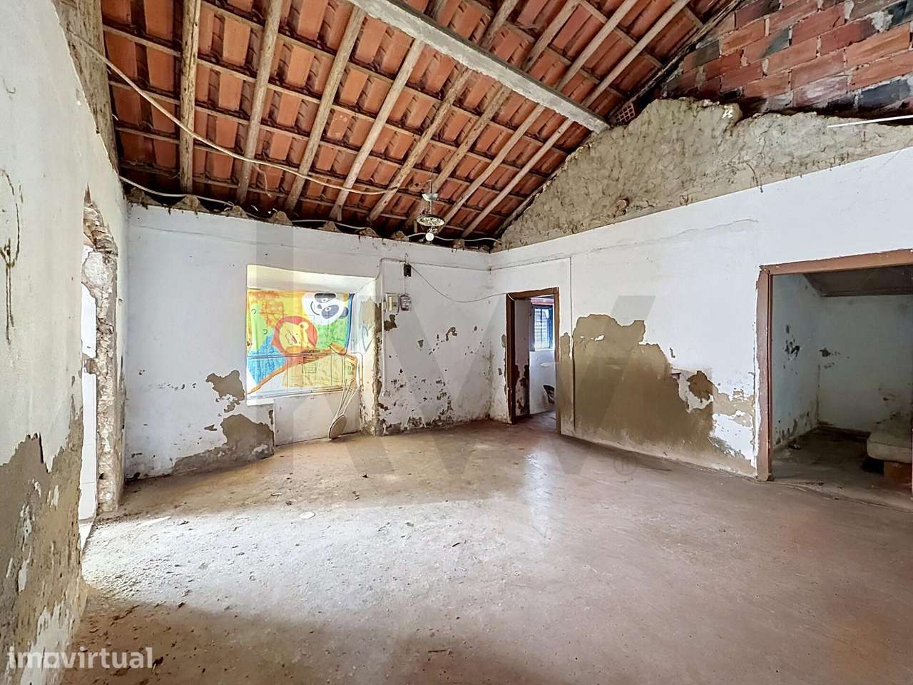 Moradia T2 para Reabilitação Total com Terreno de 373 m2 | Romeira - Grande imagem: 2/25