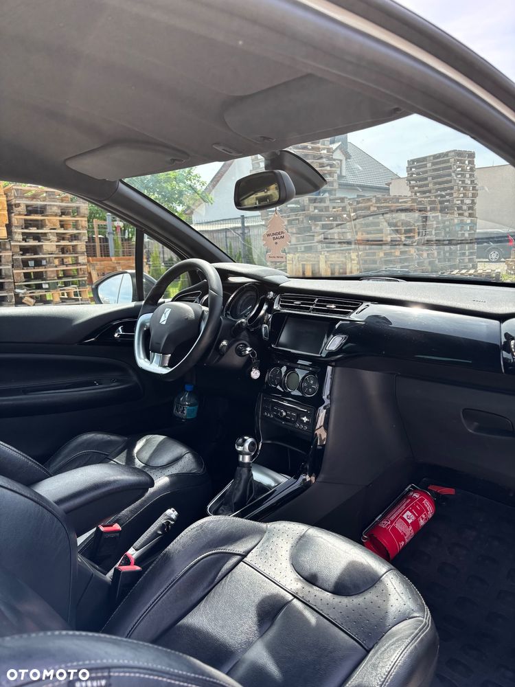 Citroën DS3 1.6 HDi SoChic - 12