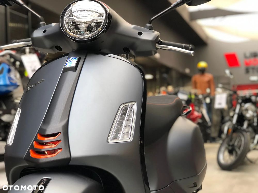 Vespa GTS - 10
