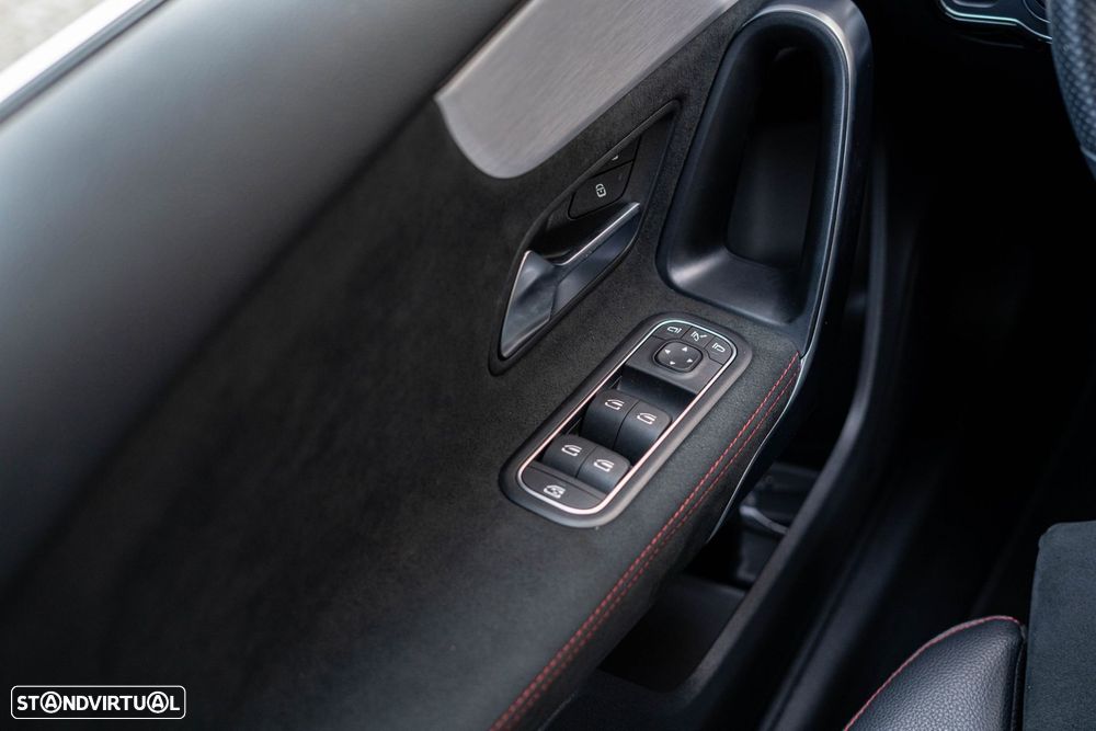 Mercedes-Benz A 200 AMG Line Aut. - 46