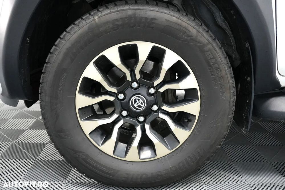 Toyota Hilux 2.8D 204CP 4x4 Double Cab AT GR Sport - 14