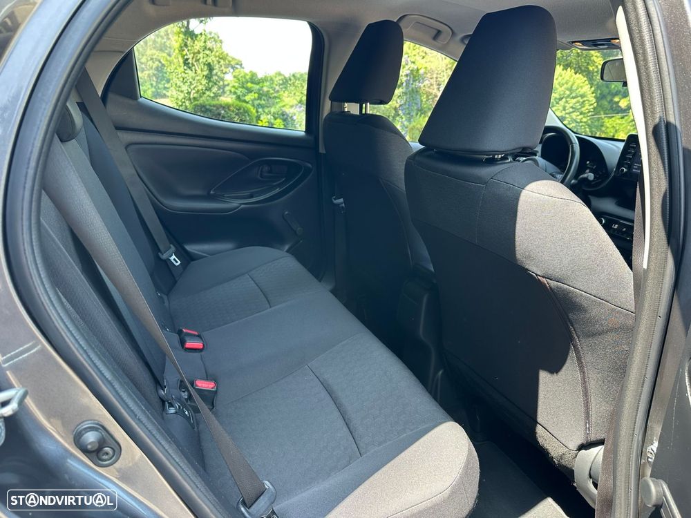 Toyota Yaris 1.5 HDF Comfort Plus - 22
