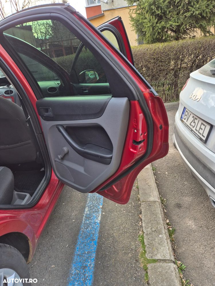 Ford Focus 1.8 TDCi Trend - 11