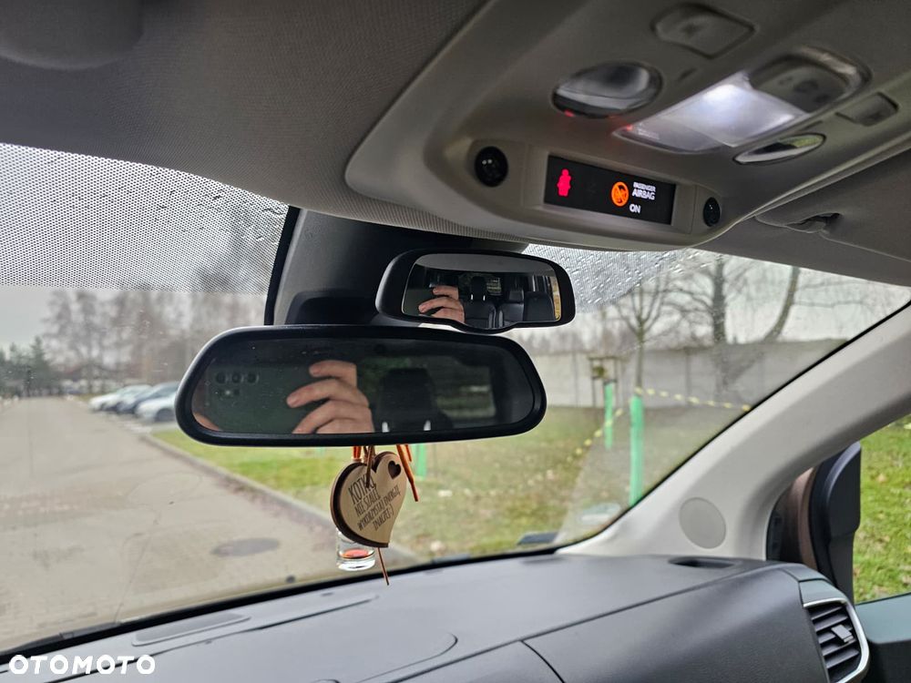 Peugeot Traveller 2.0 BlueHDi Long Business - 22