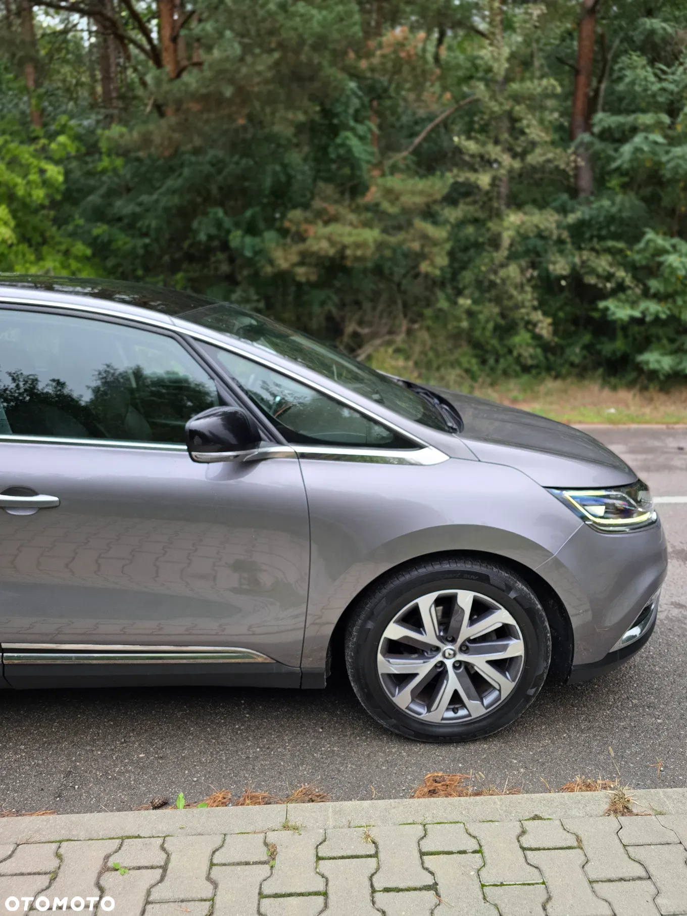 Renault Espace 1.6 dCi Energy Initiale Paris EDC 7os - 12