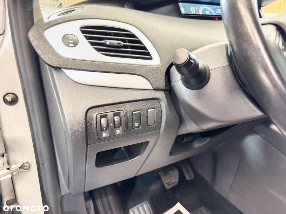 Renault Scenic ENERGY dCi 110 INTENS - 31