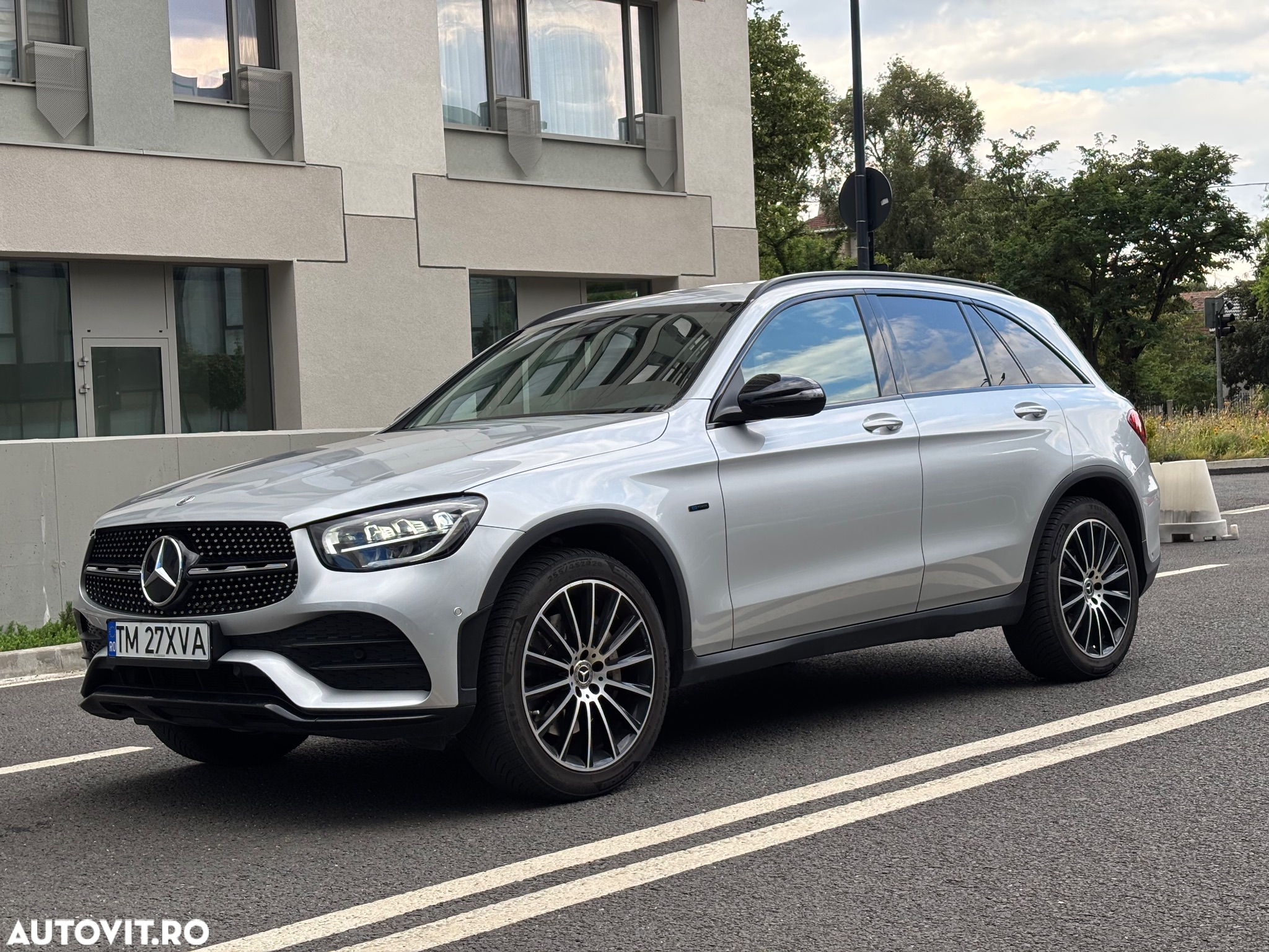 Mercedes-Benz GLC 300 e 4MATIC - 2