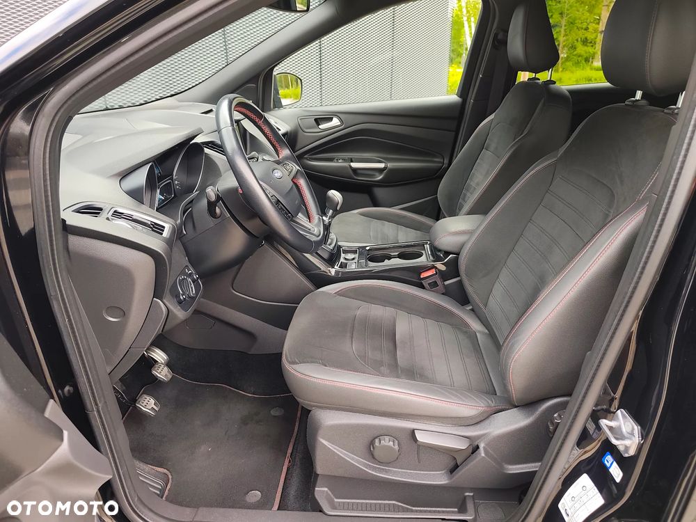 Ford Kuga 2.0 TDCi 4x4 ST-Line - 13
