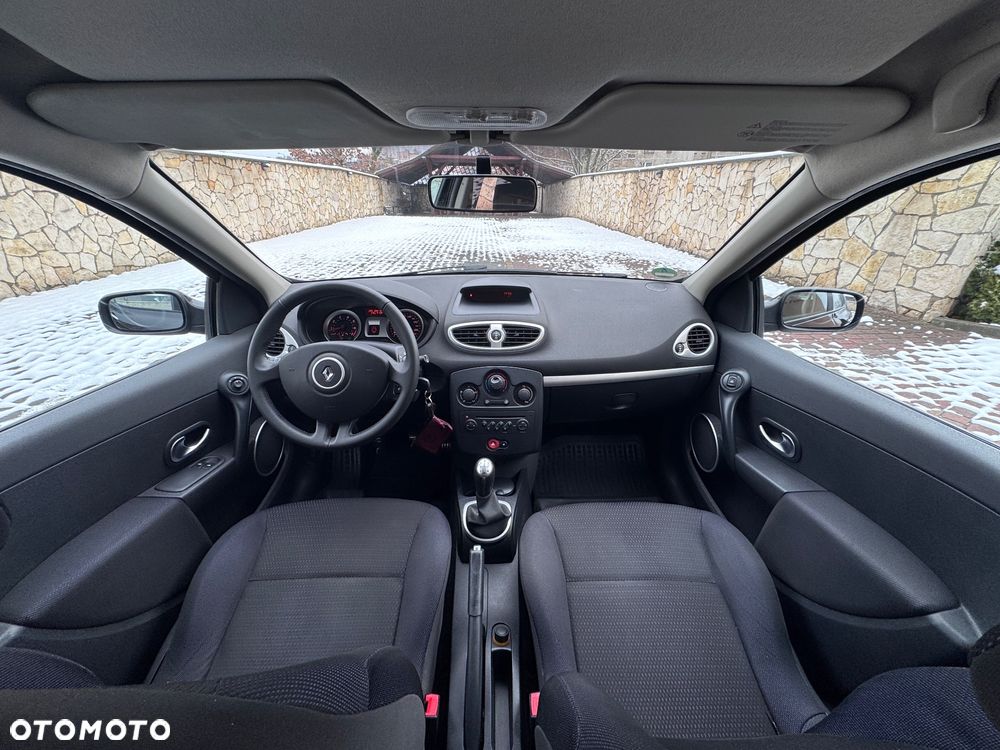 Renault Clio - 8