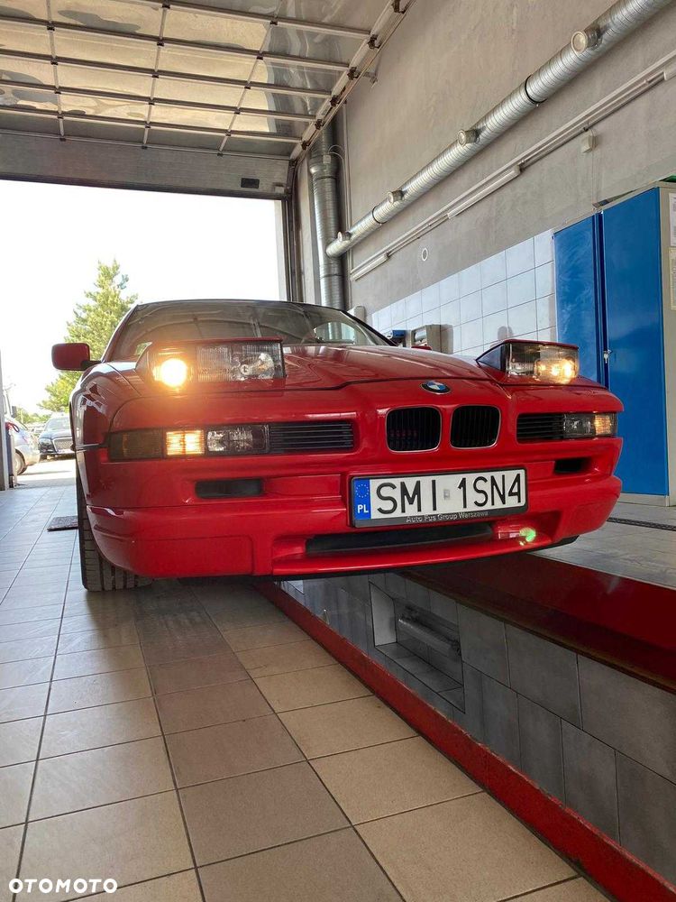BMW Seria 8 - 10