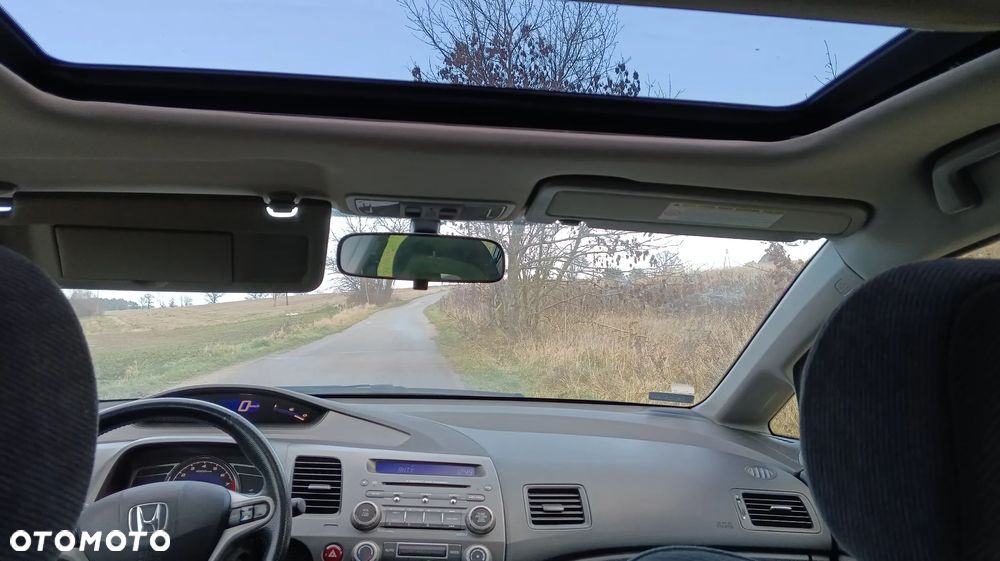 Honda Civic 1.8 Executive - 12