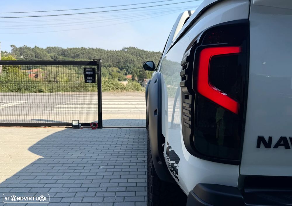 Nissan Navara 2.3 dCi CD 4WD N-Guard Auto - 20