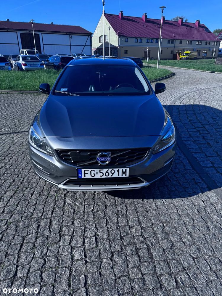 Volvo V60 Cross Country D3 Drive-E Summum - 4