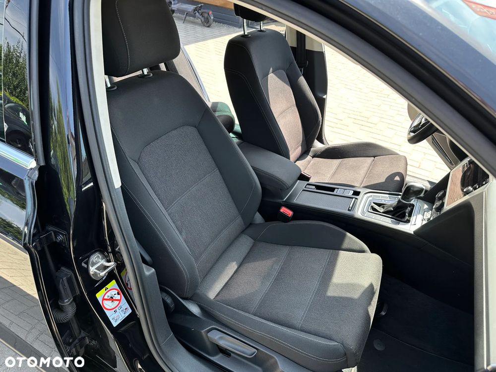 Volkswagen Passat Variant - 23