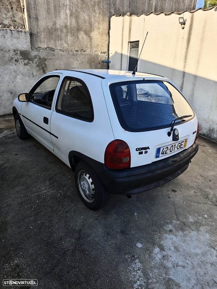 Opel Corsa 1.5 D Eco - 4