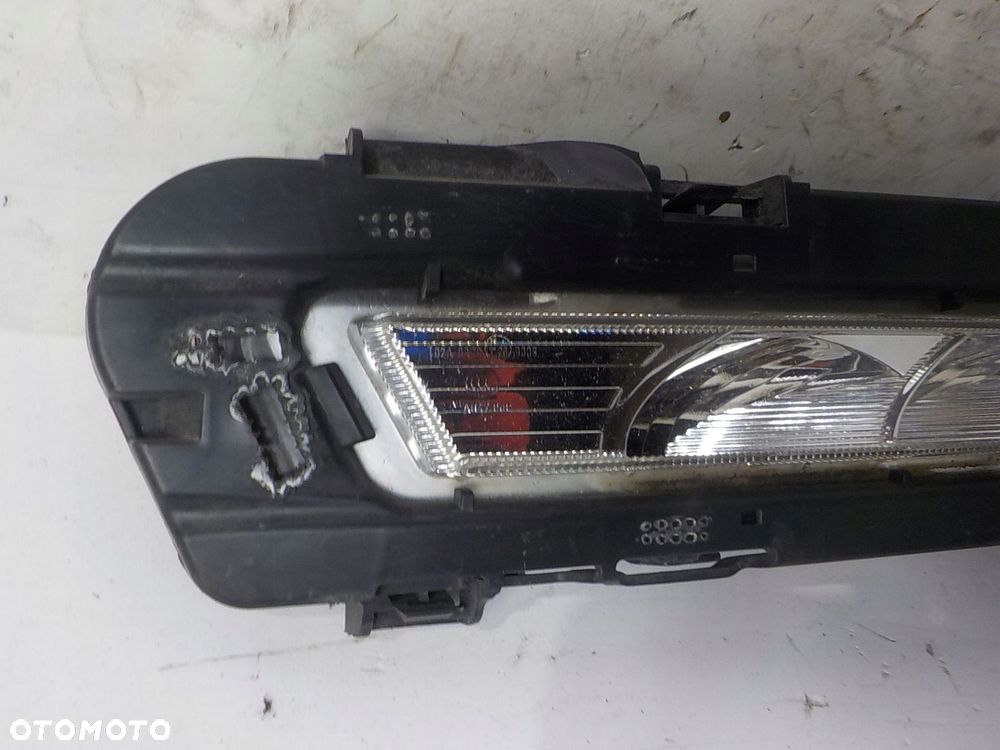 FORD MONDEO IV MK4 LAMPA PRZÓD LISTWA HALOGEN LED DRL PRAWY - 4