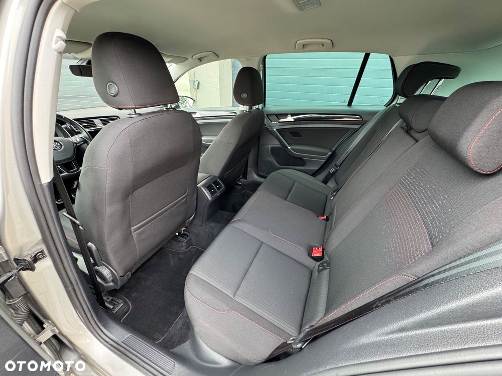 Volkswagen Golf 1.5 TSI ACT Sound - 19