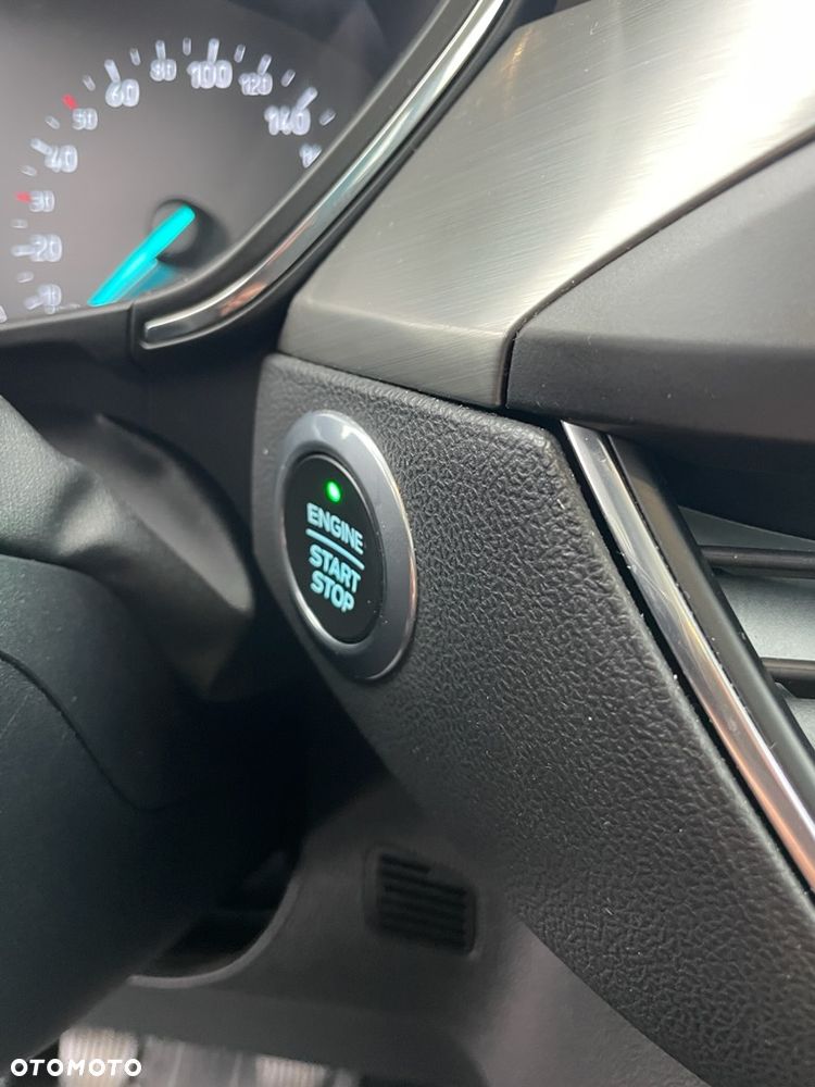 Ford Focus 2.0 EcoBlue Titanium - 28