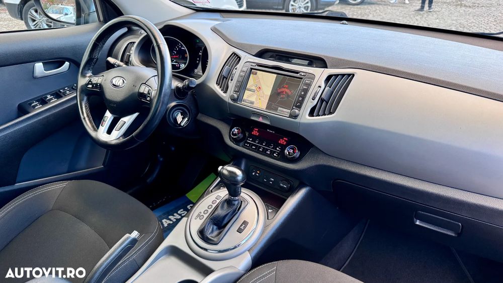 Kia Sportage 2.0 CRDI 4WD Automatik Dream-Team Edition - 6