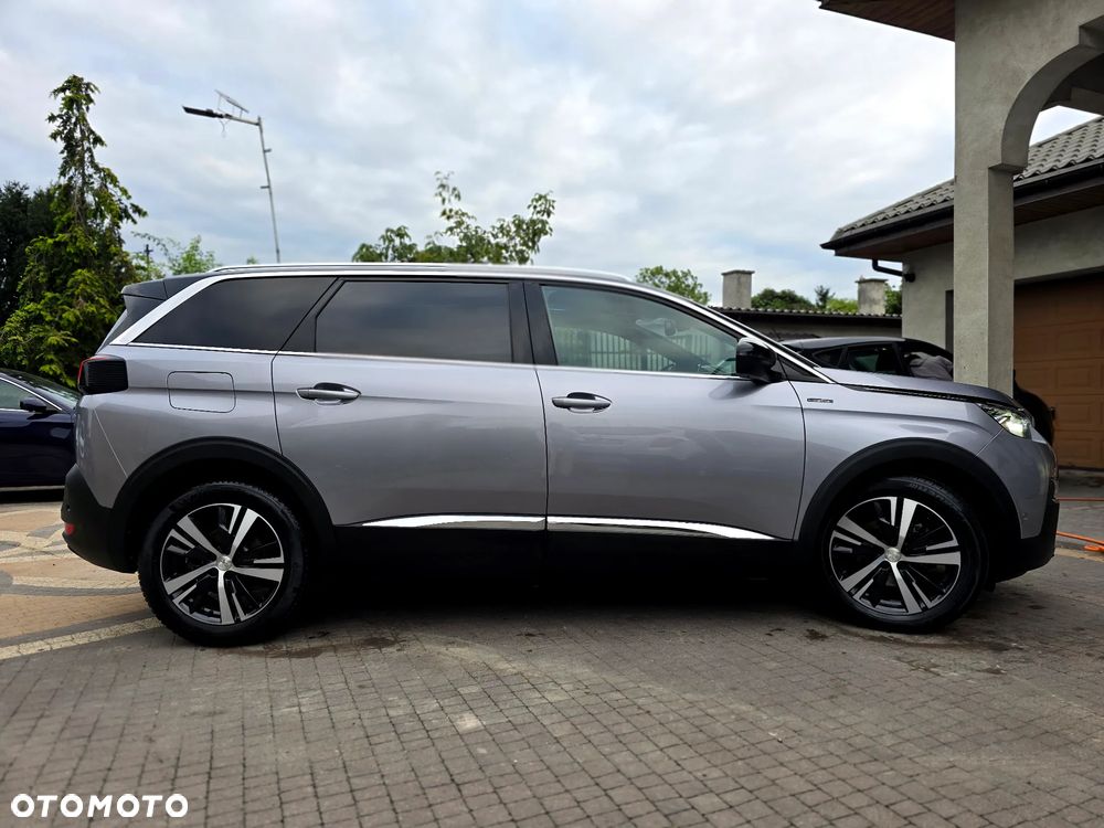 Peugeot 5008 - 8