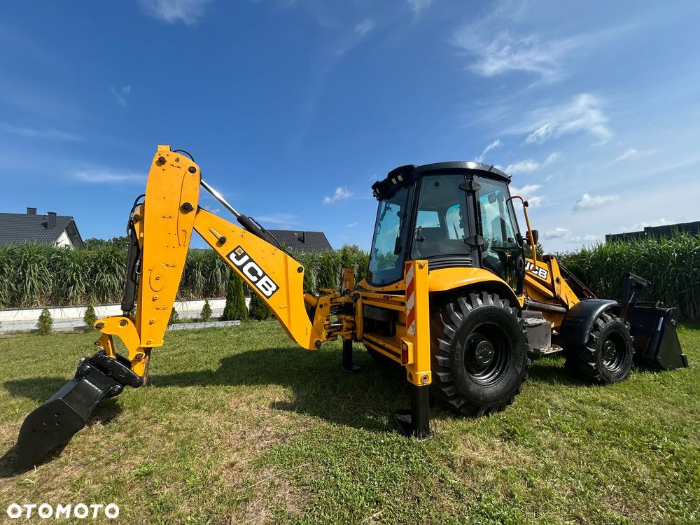 JCB 3CX Contractor - 2