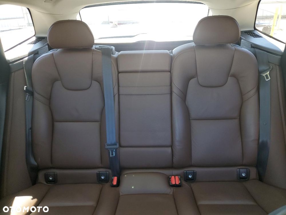 Volvo XC 60 T5 AWD Geartronic Momentum - 10