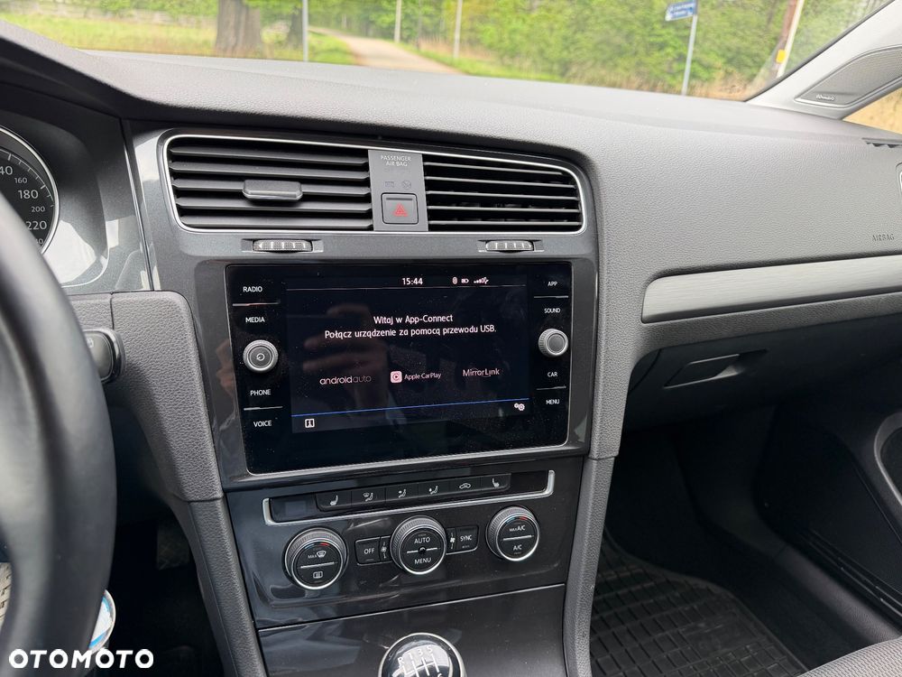 Volkswagen Golf - 19