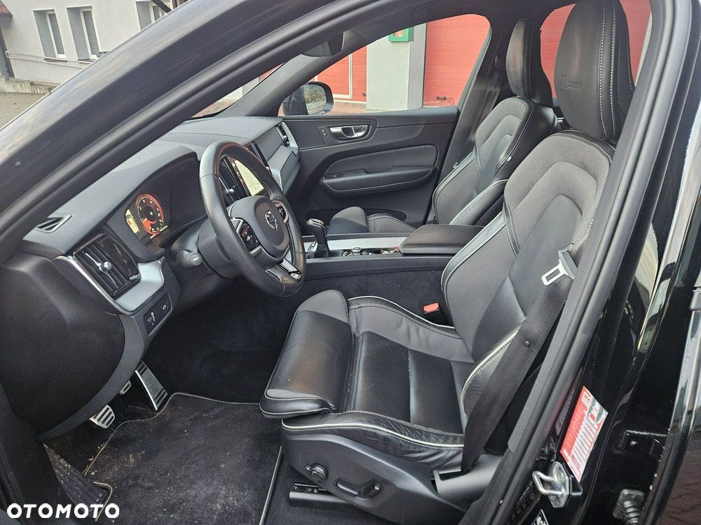 Volvo XC 60 D4 AWD R-Design - 13