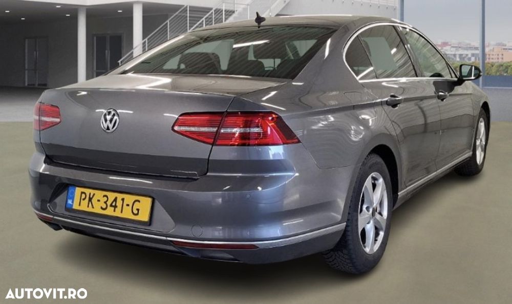 Volkswagen Passat 2.0 TDI SCR DSG Highline - 4