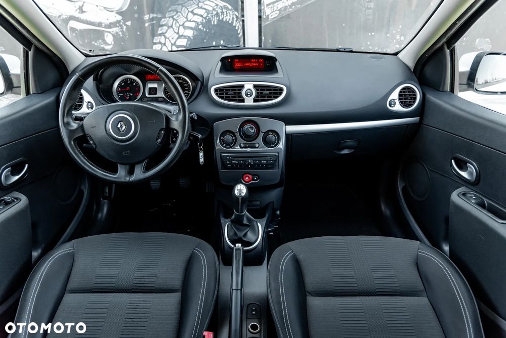Renault Clio 1.5 dCi Luxe Dynamique - 32