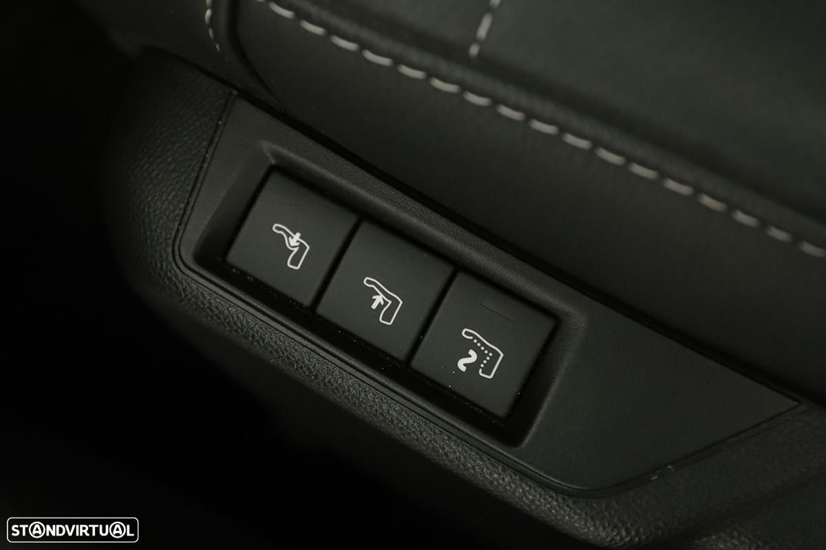 Citroën C4 1.2 PureTech Max EAT8 - 19