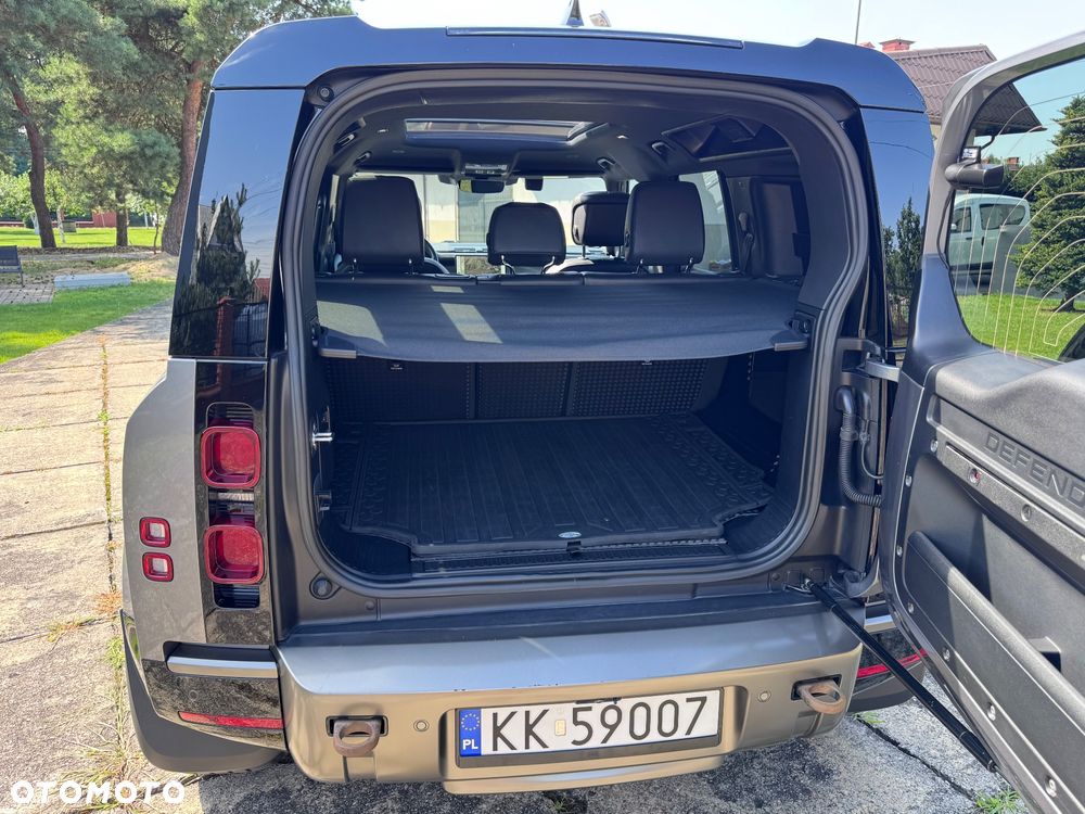Land Rover Defender 3.0 P400 mHEV X-Dynamic HSE - 13