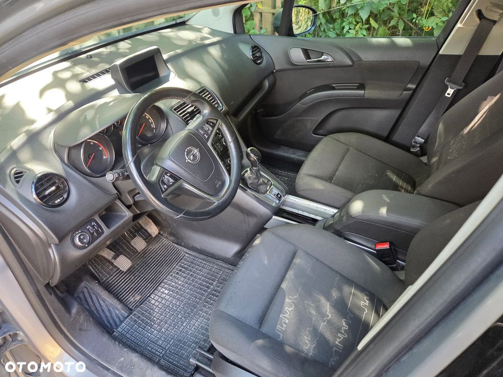 Opel Meriva - 12