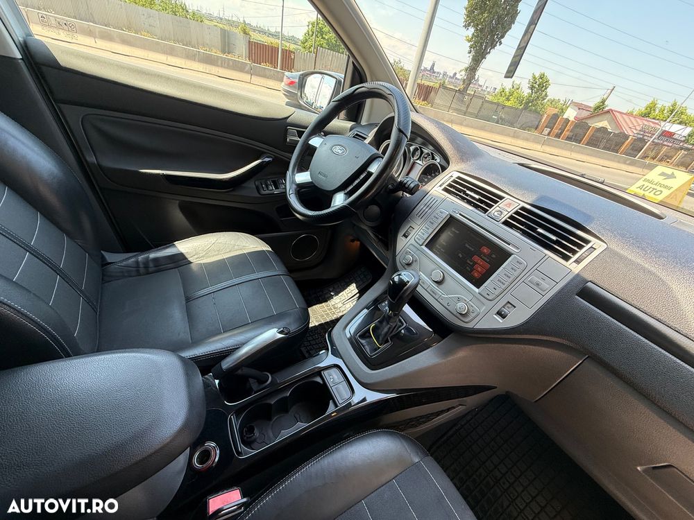 Ford Kuga 2.0 TDCi 4WD Powershift Titanium - 19