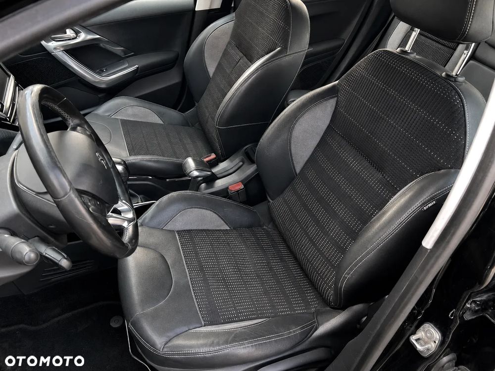 Peugeot 2008 1.6 e-HDi Allure S&S - 15