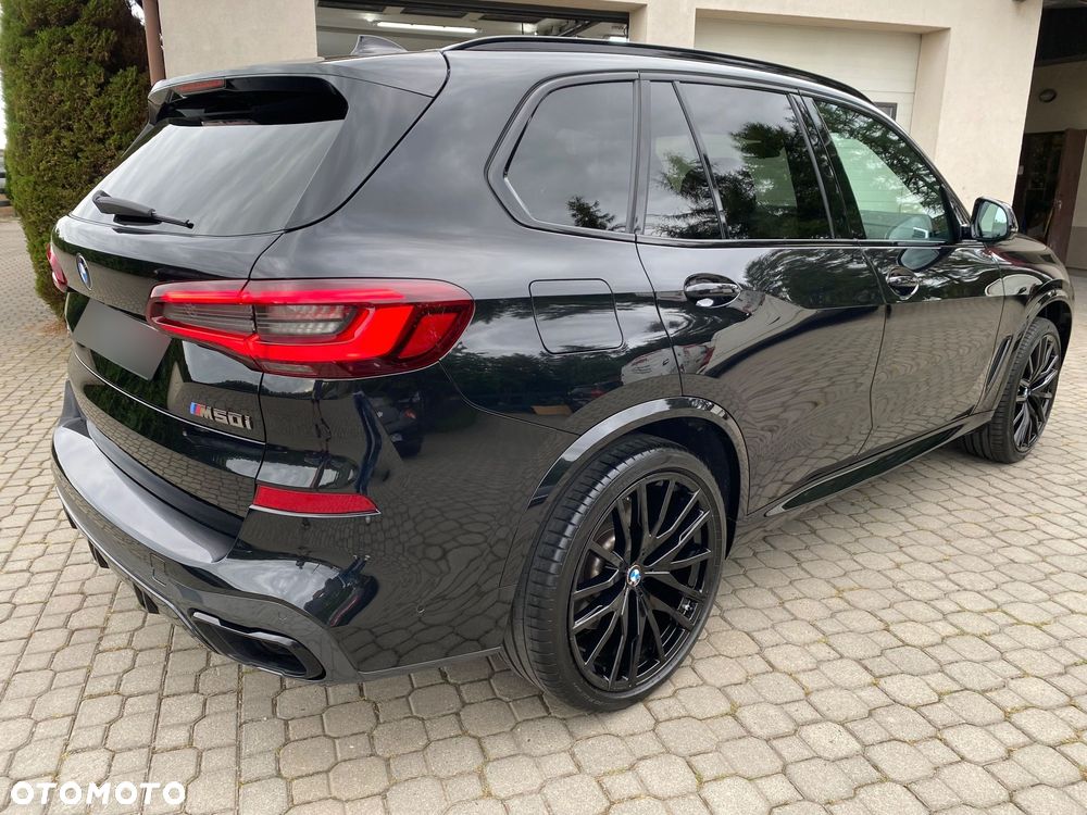 BMW X5 M M50i - 3